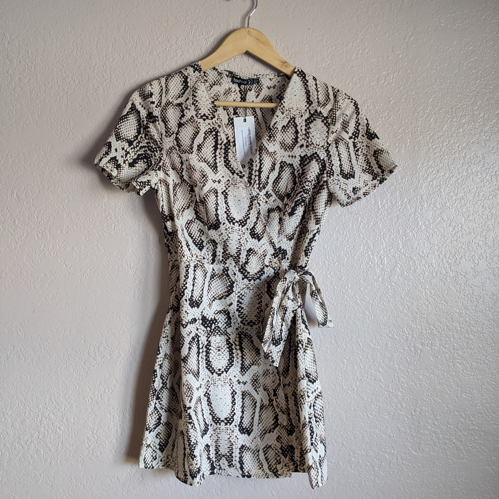 Boohoo | Wrap dress